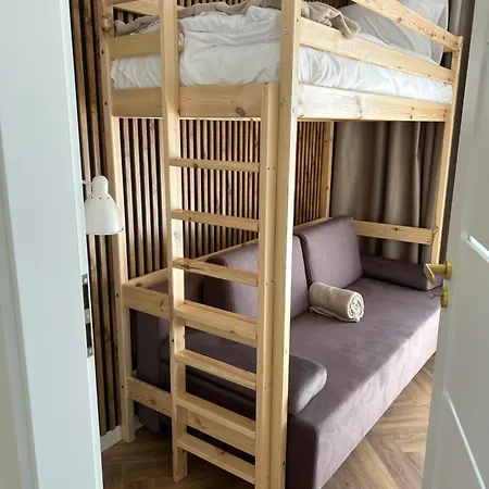 Apartment Ds *